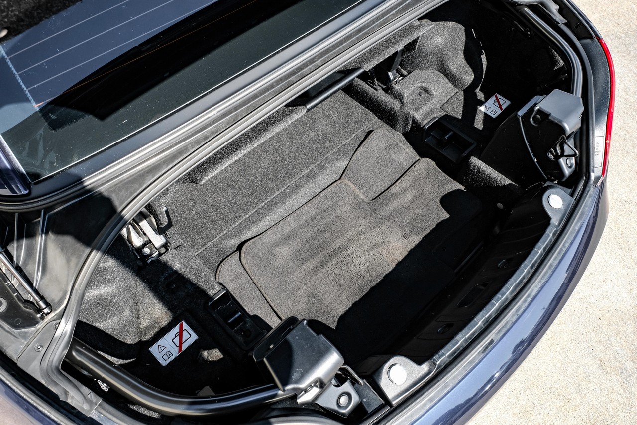 BMW Z4 Vehicle Main Gallery Image 37