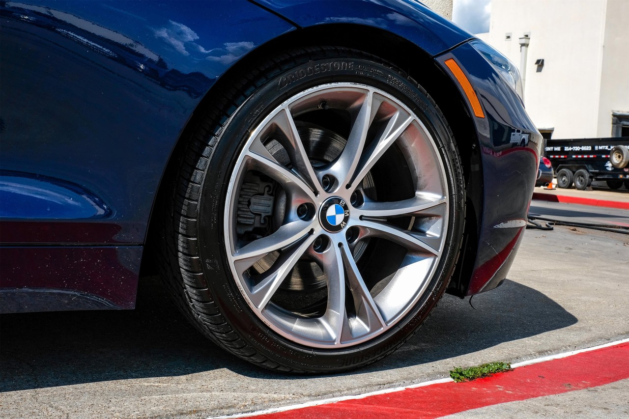 BMW Z4 Vehicle Main Gallery Image 39