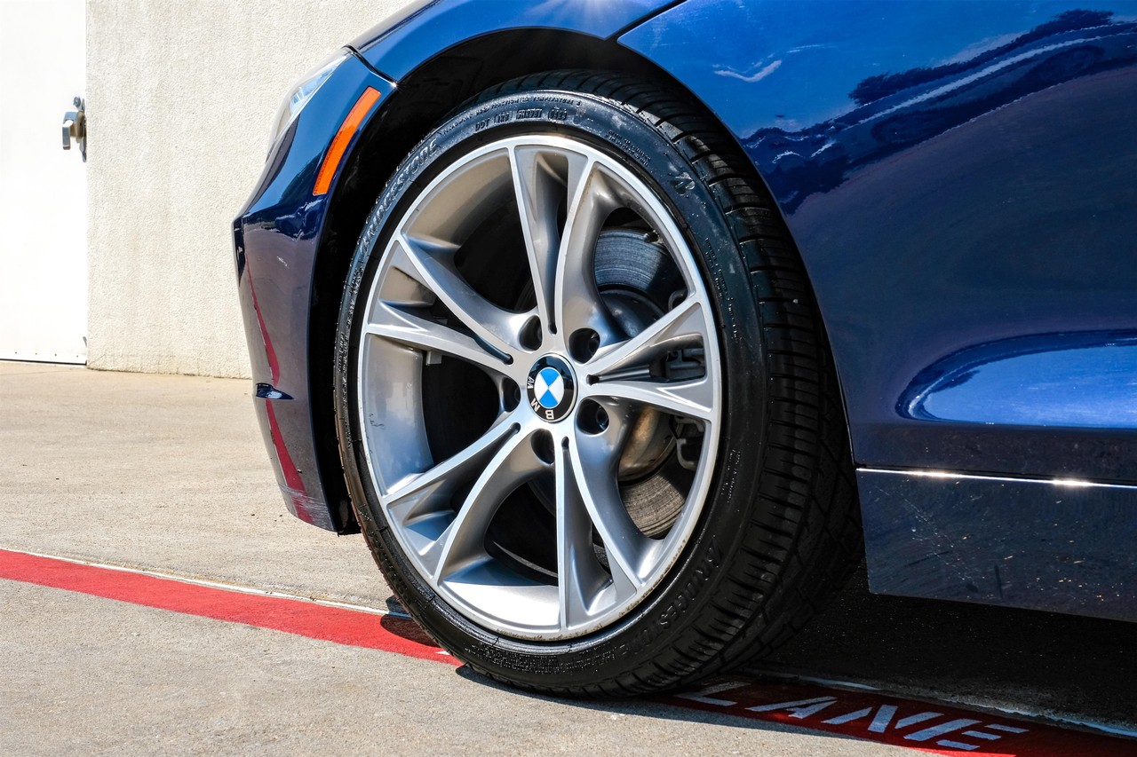 BMW Z4 Vehicle Main Gallery Image 40