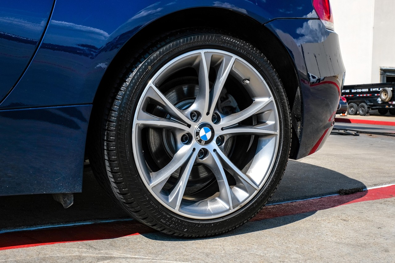 BMW Z4 Vehicle Main Gallery Image 41