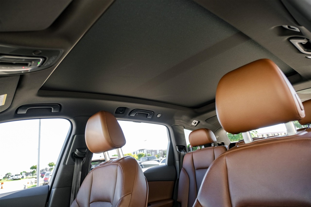 Audi Q7 Vehicle Main Gallery Image 05