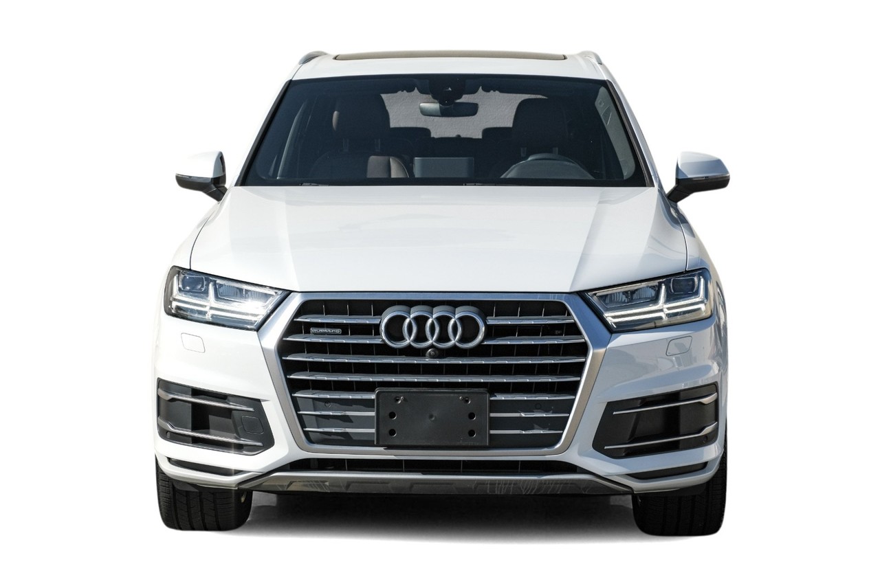 Audi Q7 Vehicle Main Gallery Image 06