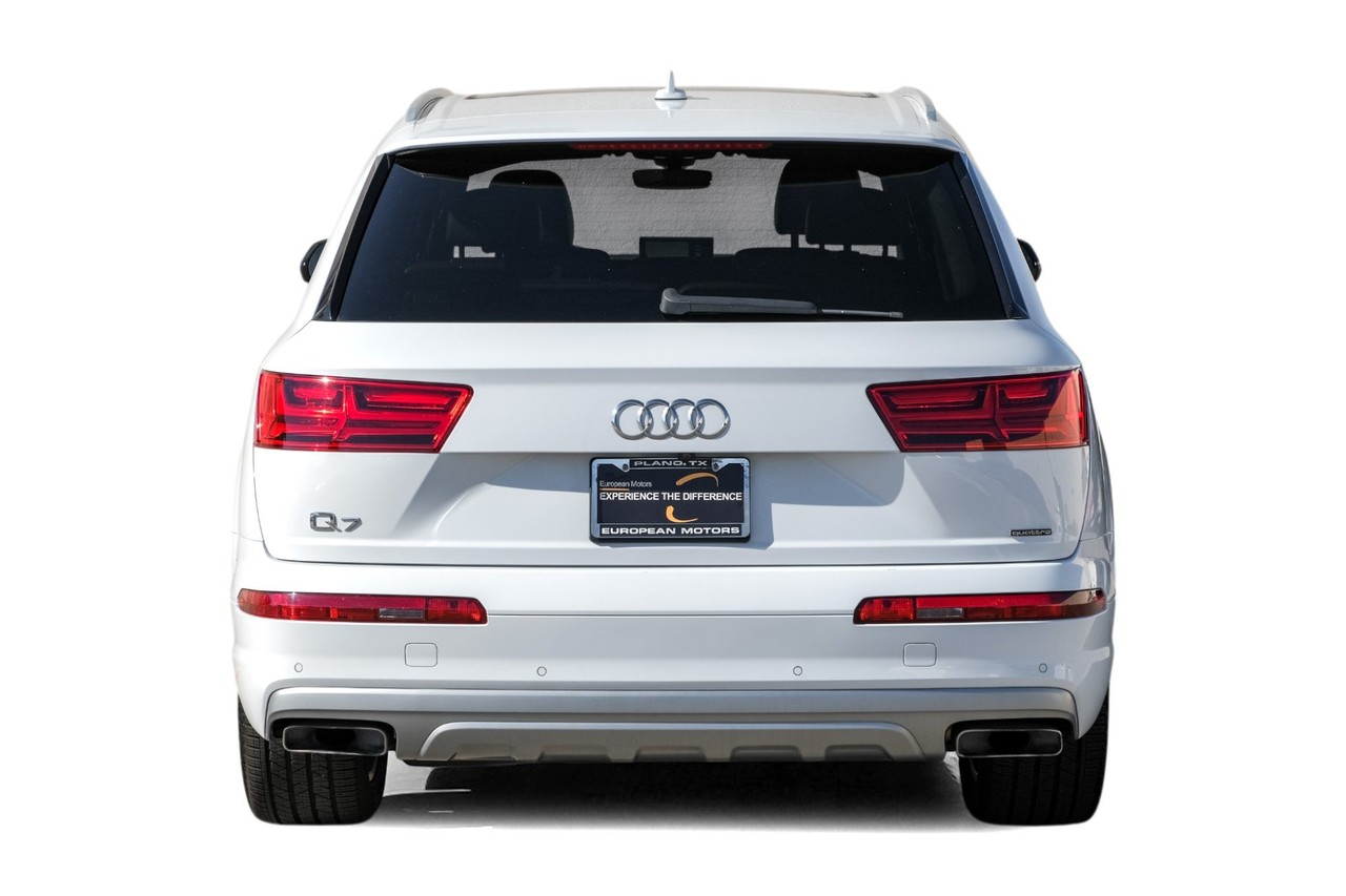 Audi Q7 Vehicle Main Gallery Image 10