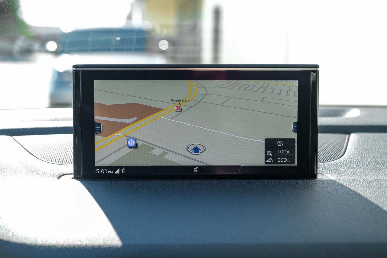 Audi Q7 Vehicle Main Gallery Image 22