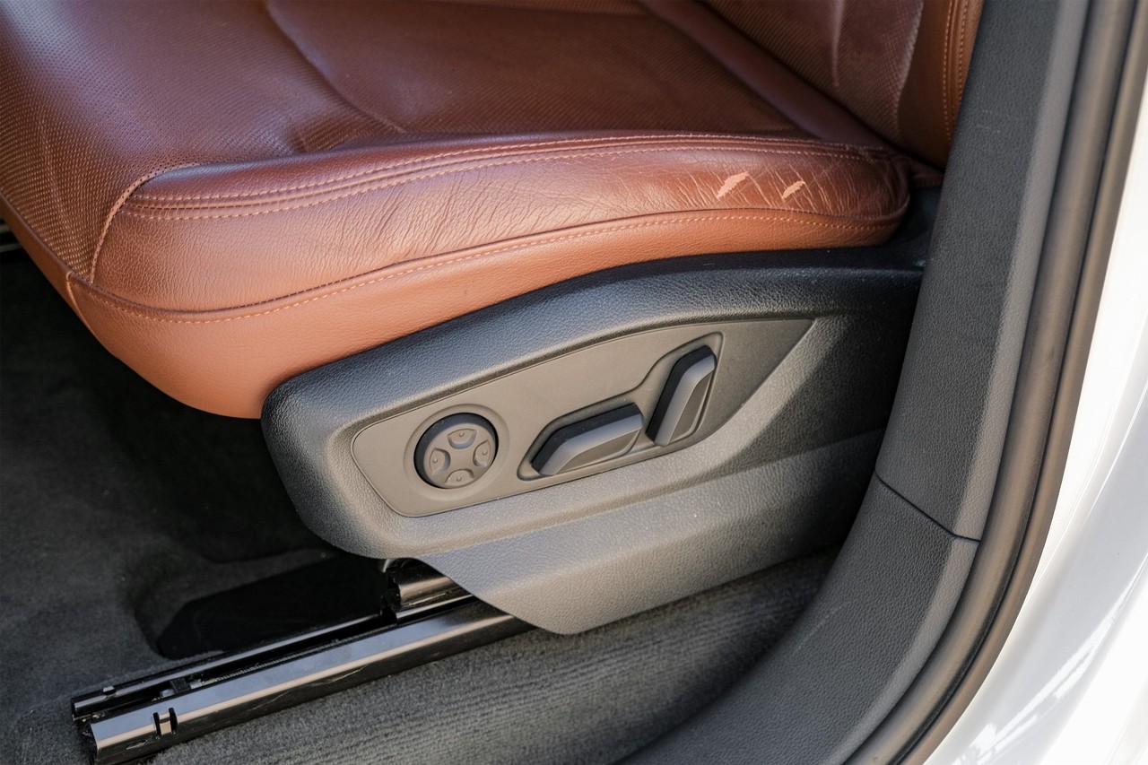 Audi Q7 Vehicle Main Gallery Image 32