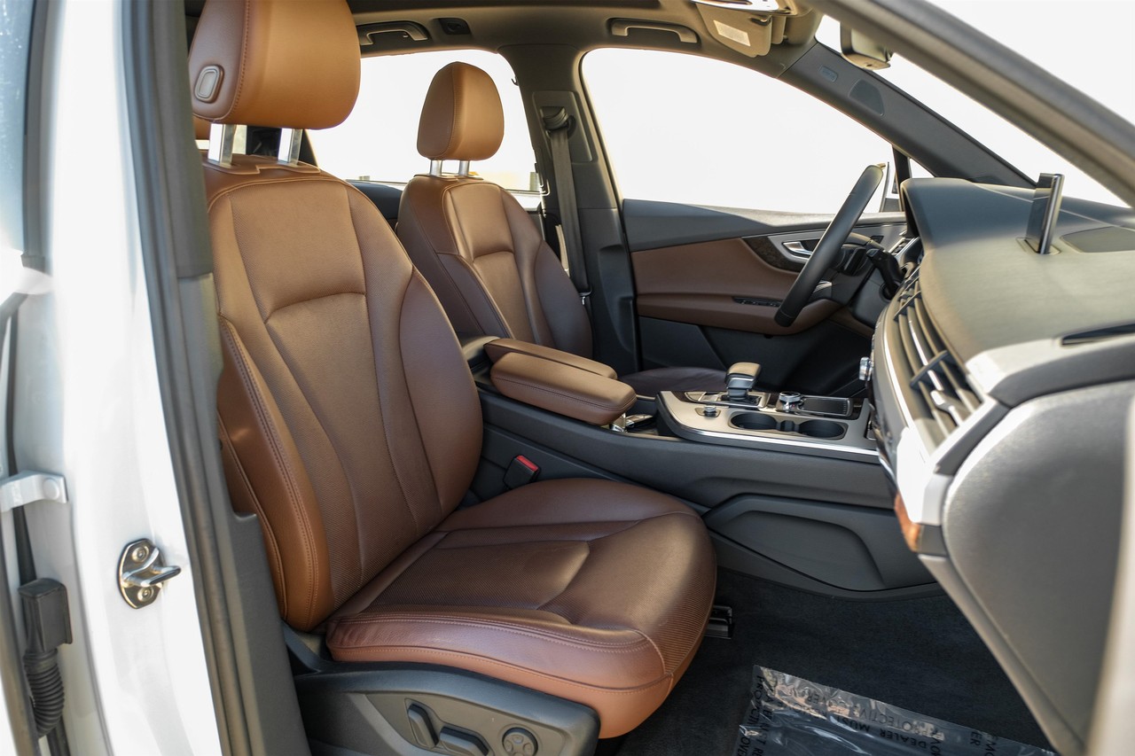 Audi Q7 Vehicle Main Gallery Image 34