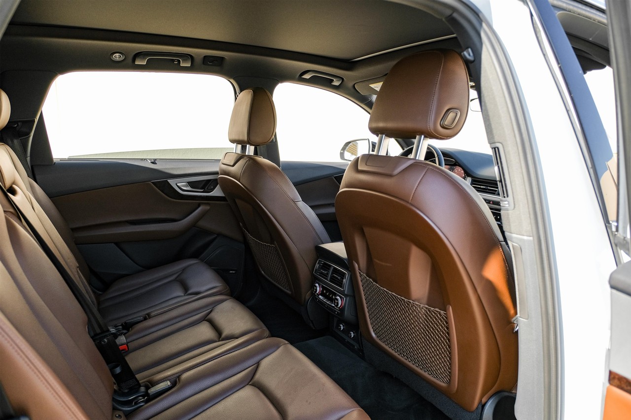 Audi Q7 Vehicle Main Gallery Image 36