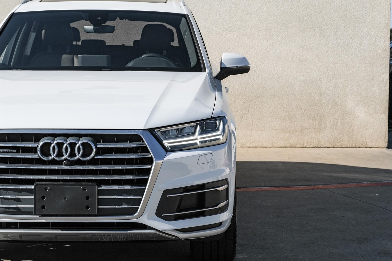Audi Q7 Vehicle Main Gallery Image 45
