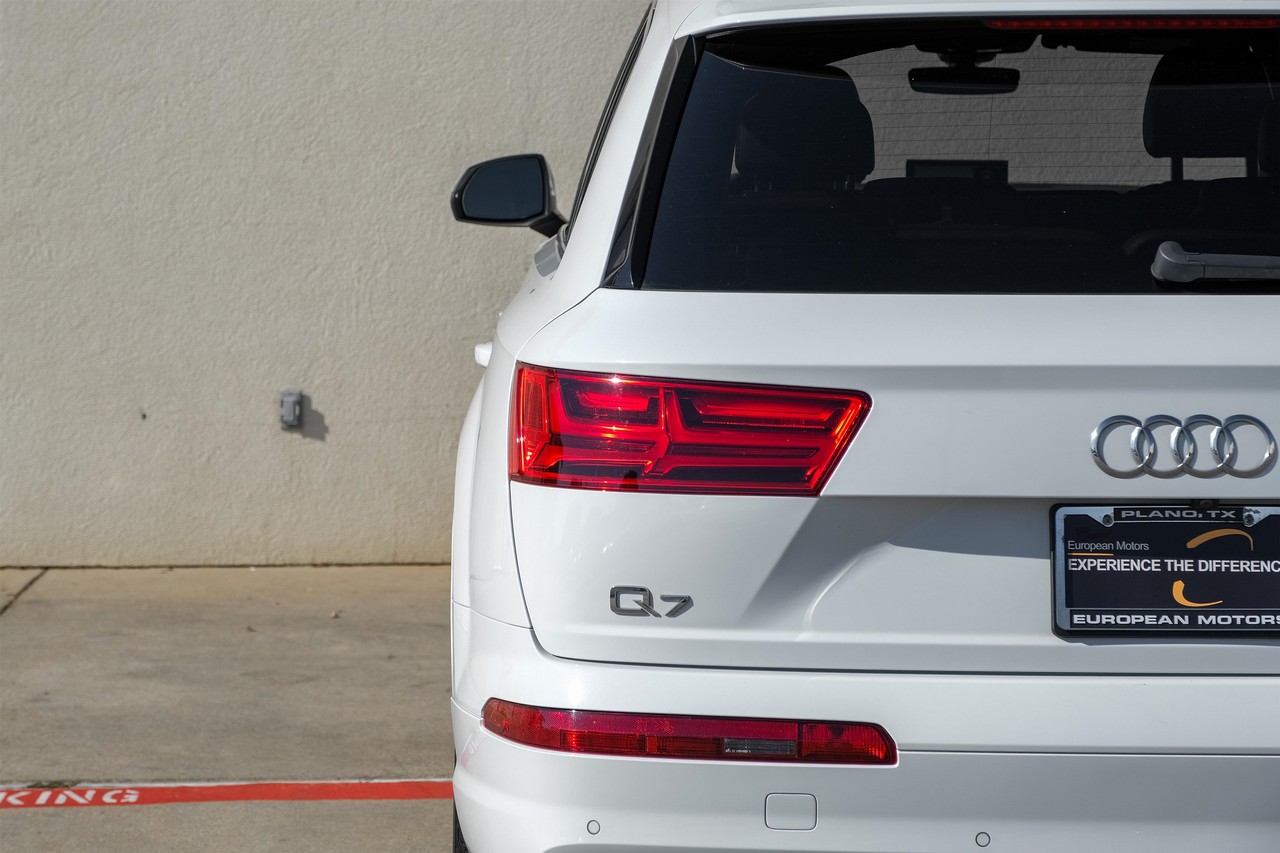 Audi Q7 Vehicle Main Gallery Image 46