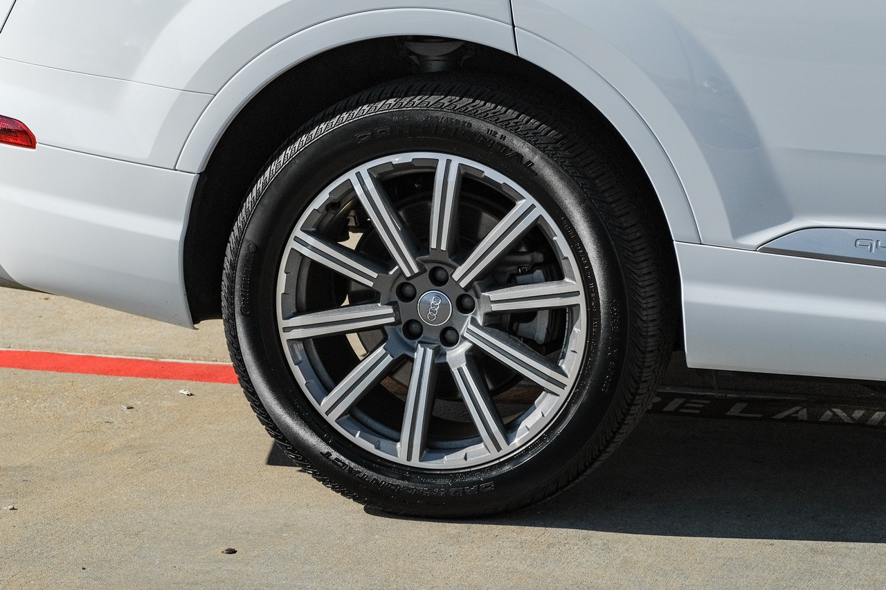 Audi Q7 Vehicle Main Gallery Image 48