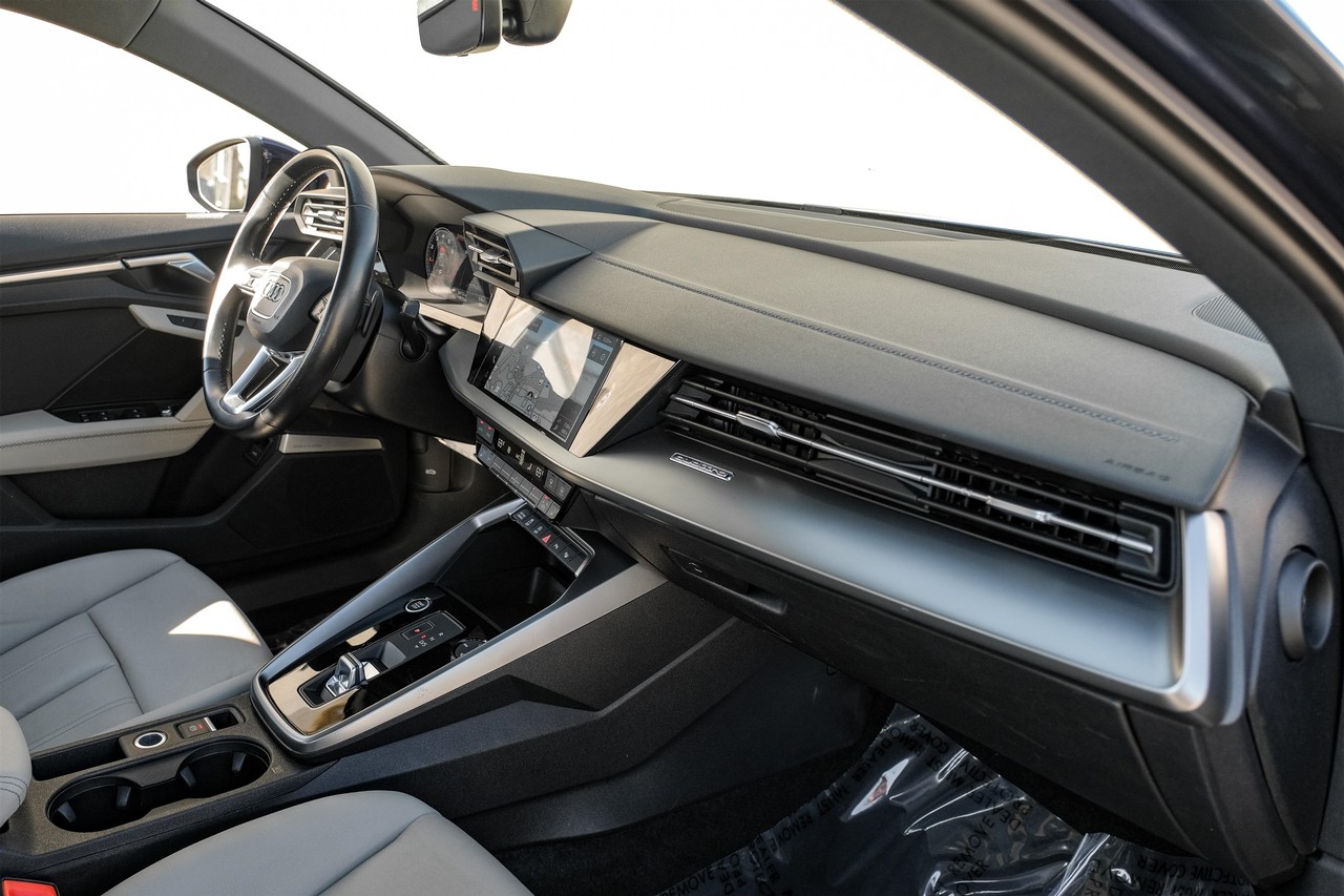 Audi A3 Vehicle Main Gallery Image 11