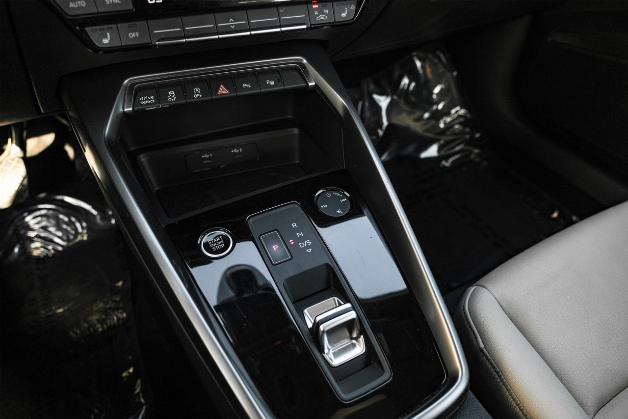 Audi A3 Vehicle Main Gallery Image 25