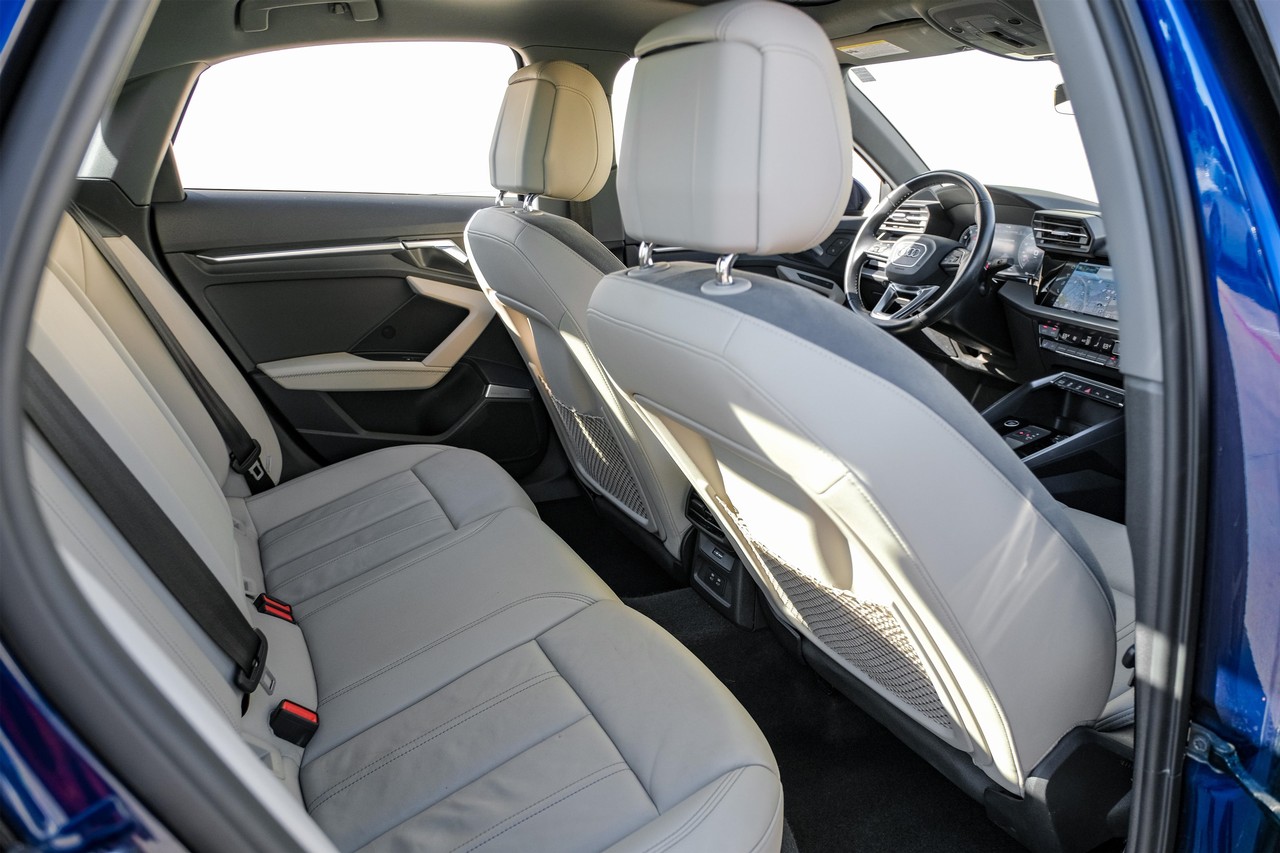 Audi A3 Vehicle Main Gallery Image 32