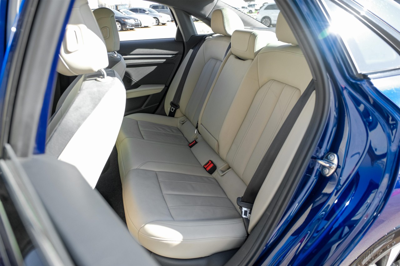 Audi A3 Vehicle Main Gallery Image 34