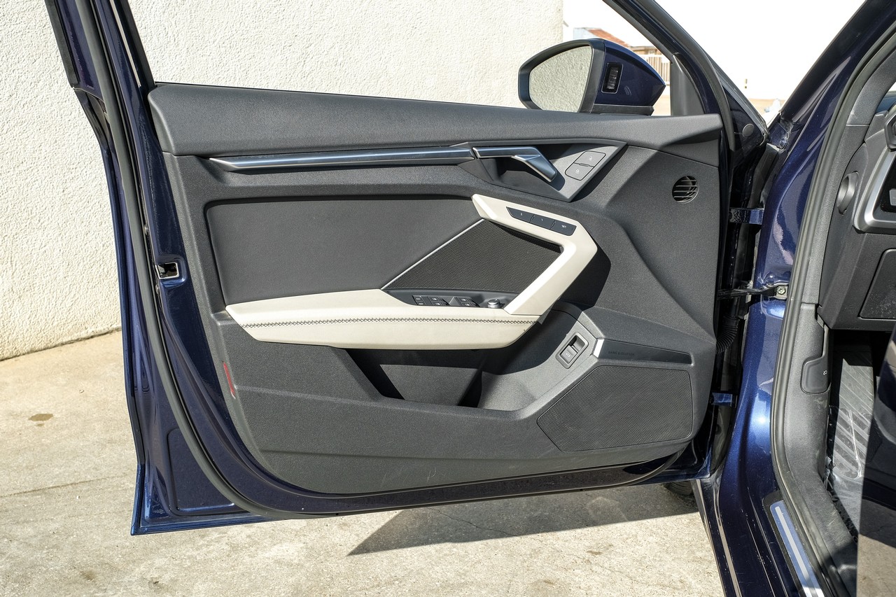 Audi A3 Vehicle Main Gallery Image 37