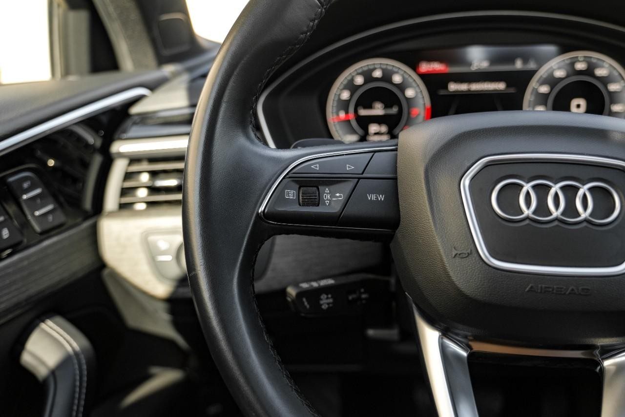 Audi A4 Sedan Vehicle Main Gallery Image 17