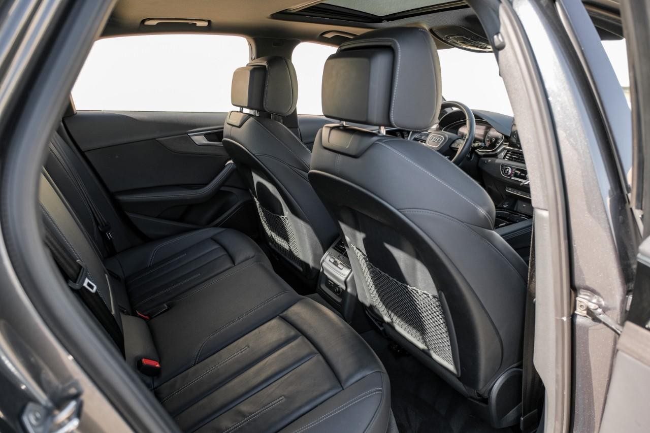 Audi A4 Sedan Vehicle Main Gallery Image 36