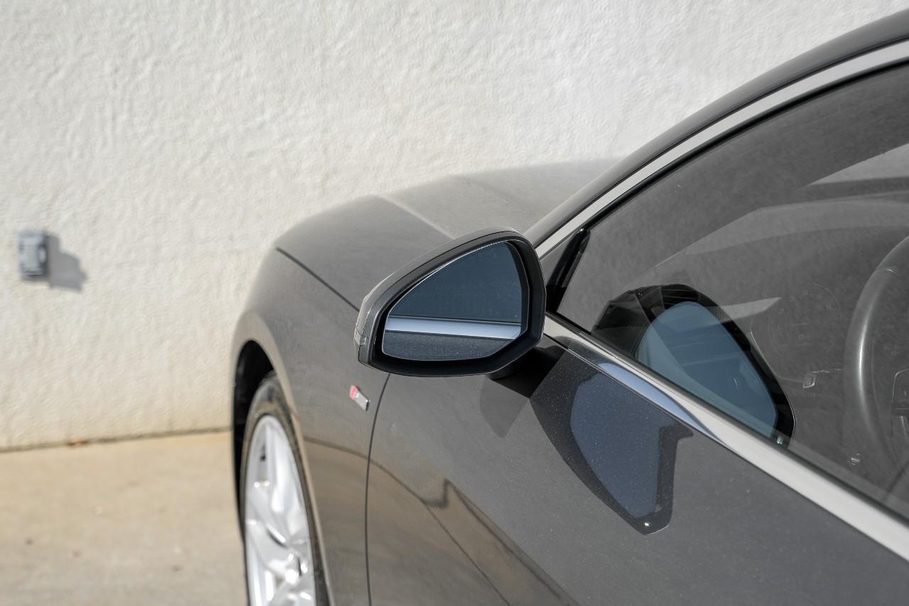 Audi A4 Sedan Vehicle Main Gallery Image 40