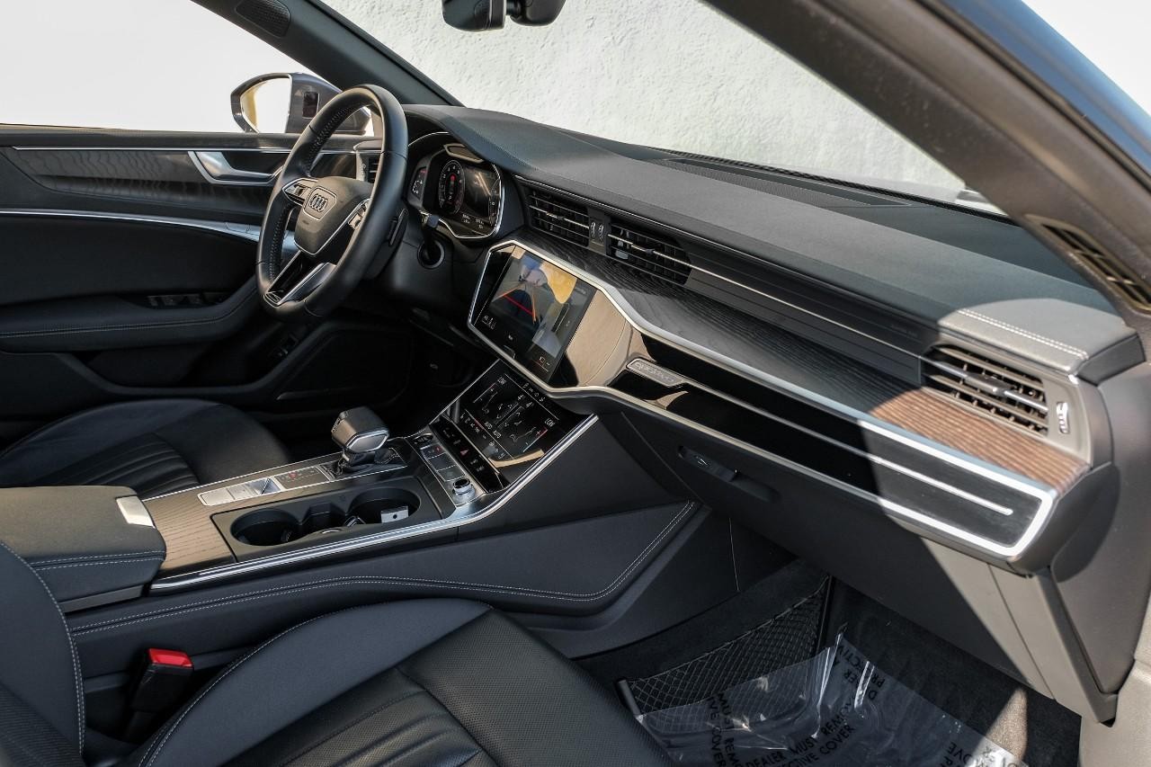 Audi A7 Vehicle Main Gallery Image 13