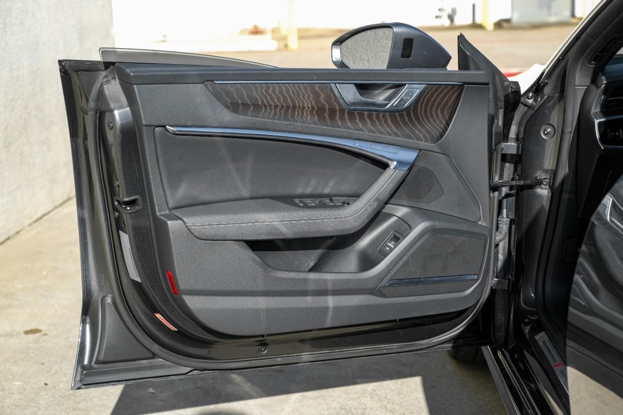 Audi A7 Vehicle Main Gallery Image 36