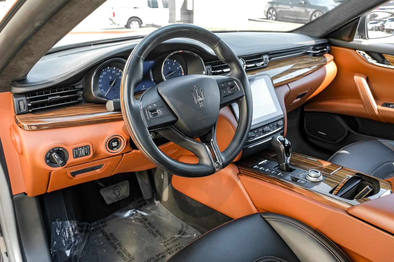 Maserati Quattroporte Vehicle Main Gallery Image 03