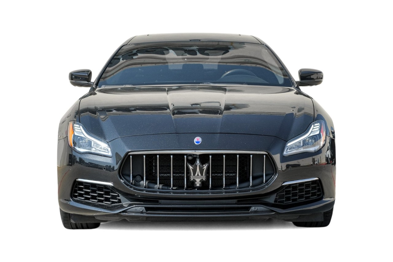 Maserati Quattroporte Vehicle Main Gallery Image 06