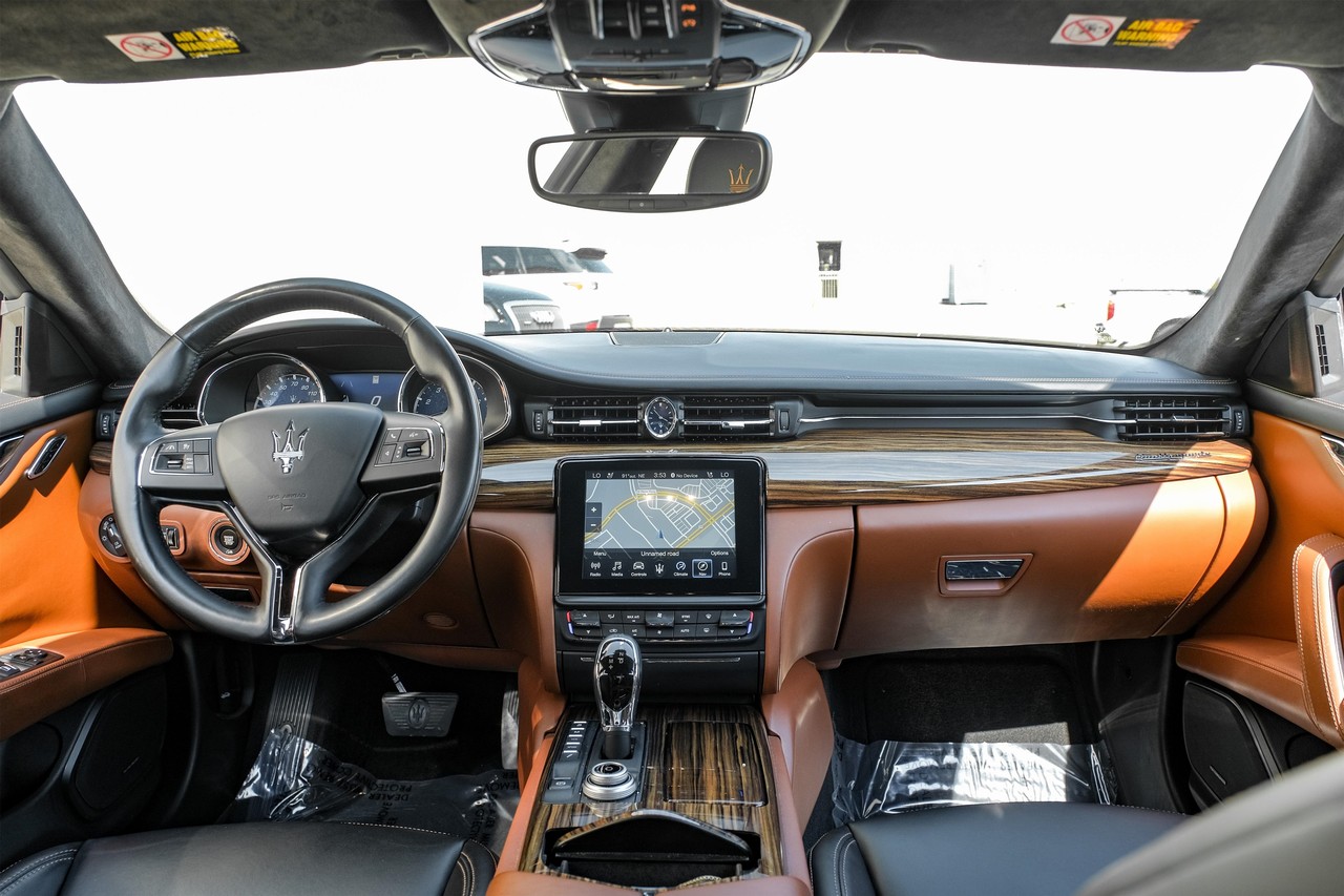 Maserati Quattroporte Vehicle Main Gallery Image 15