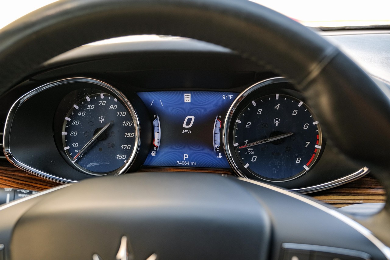 Maserati Quattroporte Vehicle Main Gallery Image 19
