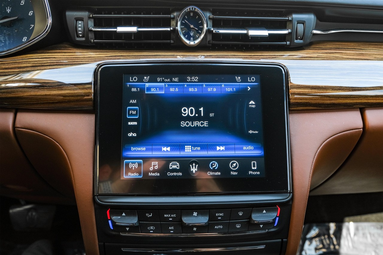 Maserati Quattroporte Vehicle Main Gallery Image 28