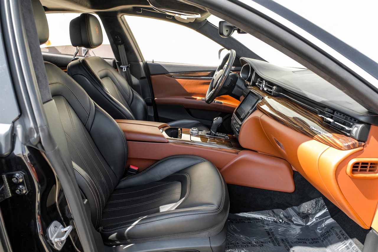Maserati Quattroporte Vehicle Main Gallery Image 32