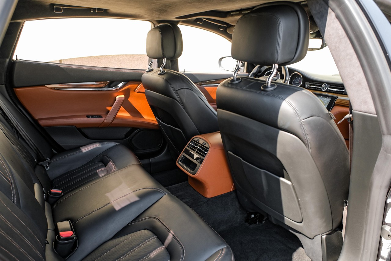 Maserati Quattroporte Vehicle Main Gallery Image 35