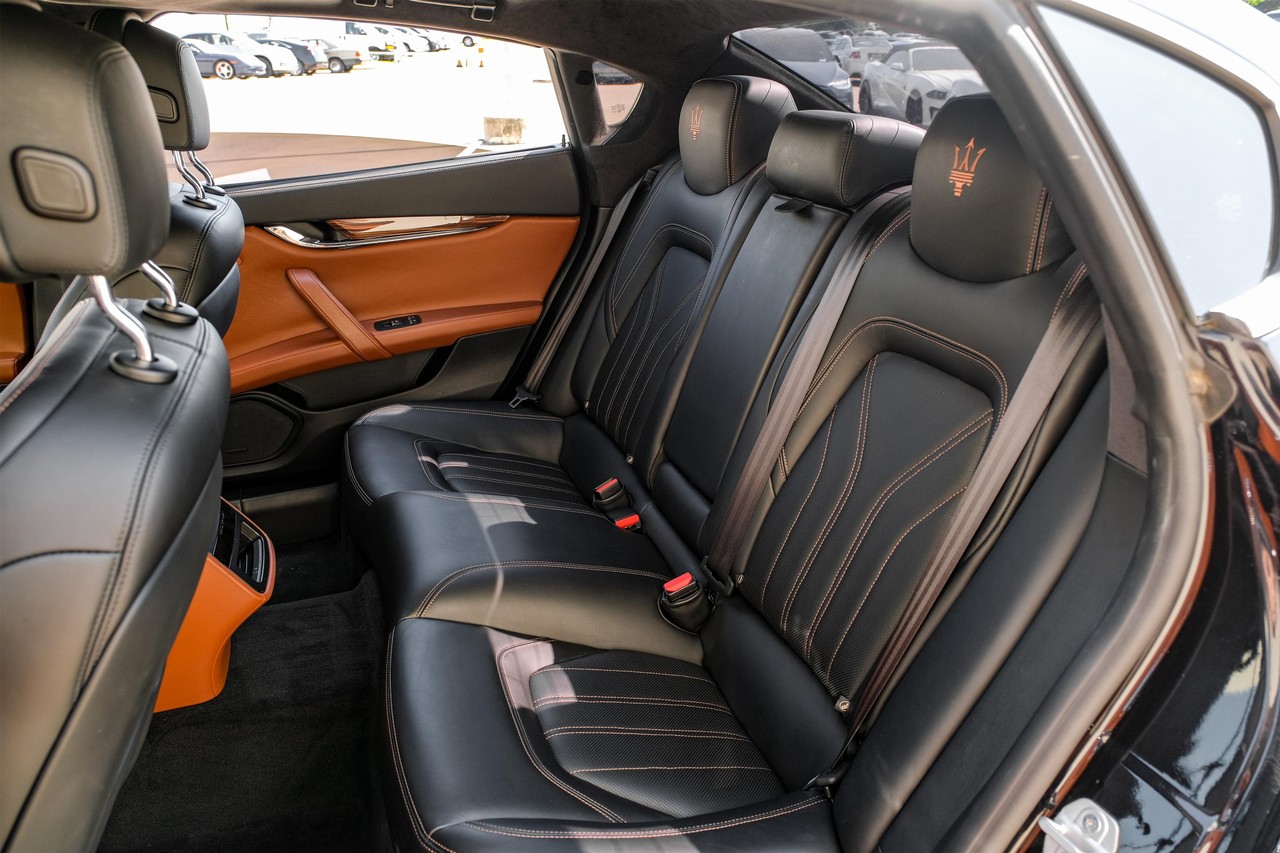 Maserati Quattroporte Vehicle Main Gallery Image 37