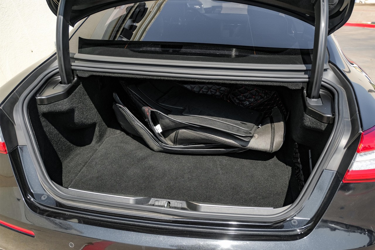 Maserati Quattroporte Vehicle Main Gallery Image 43