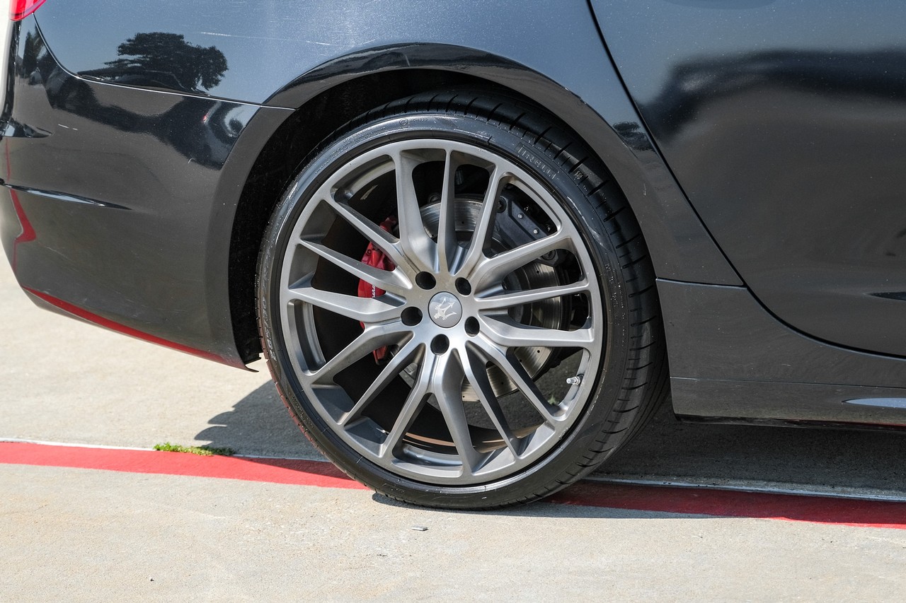 Maserati Quattroporte Vehicle Main Gallery Image 50