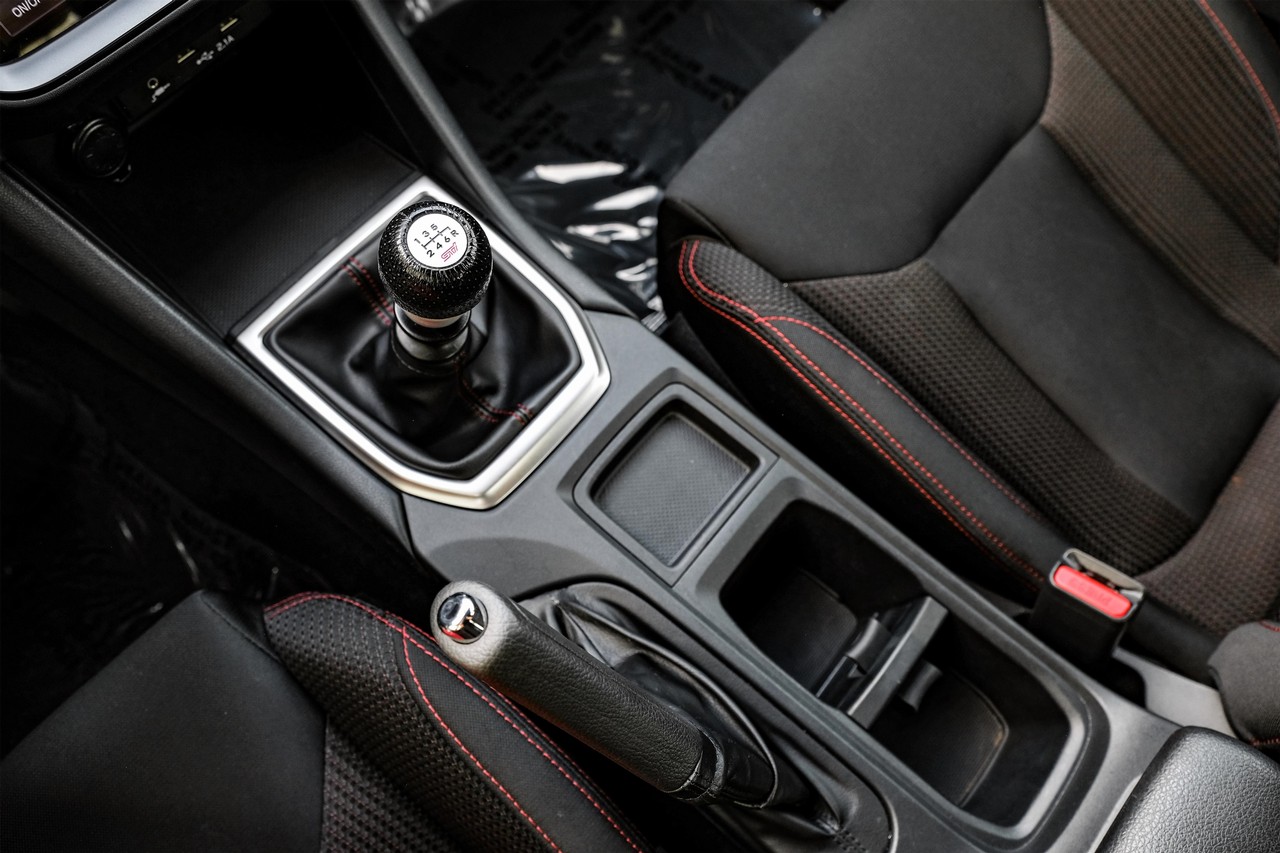 Subaru WRX Vehicle Main Gallery Image 23
