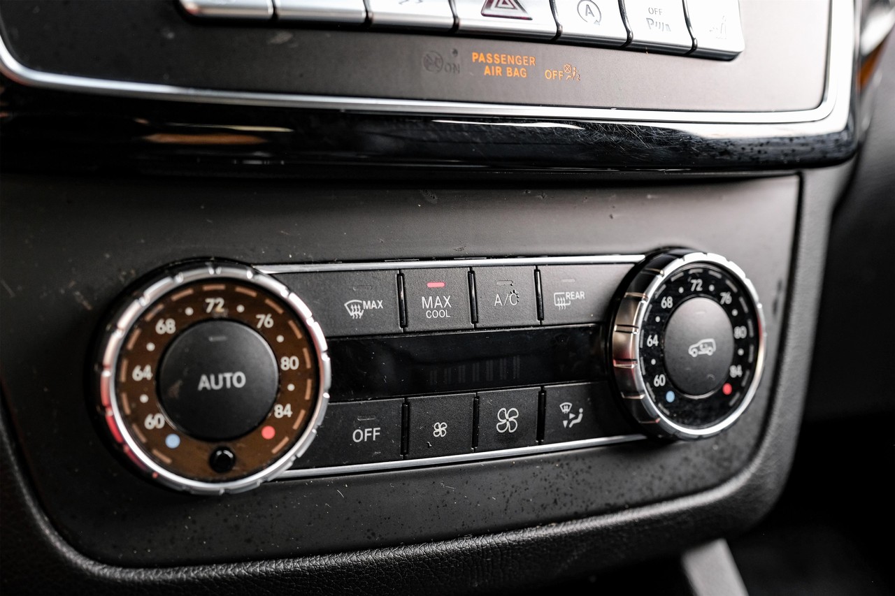 Mercedes-Benz GLS Vehicle Main Gallery Image 25