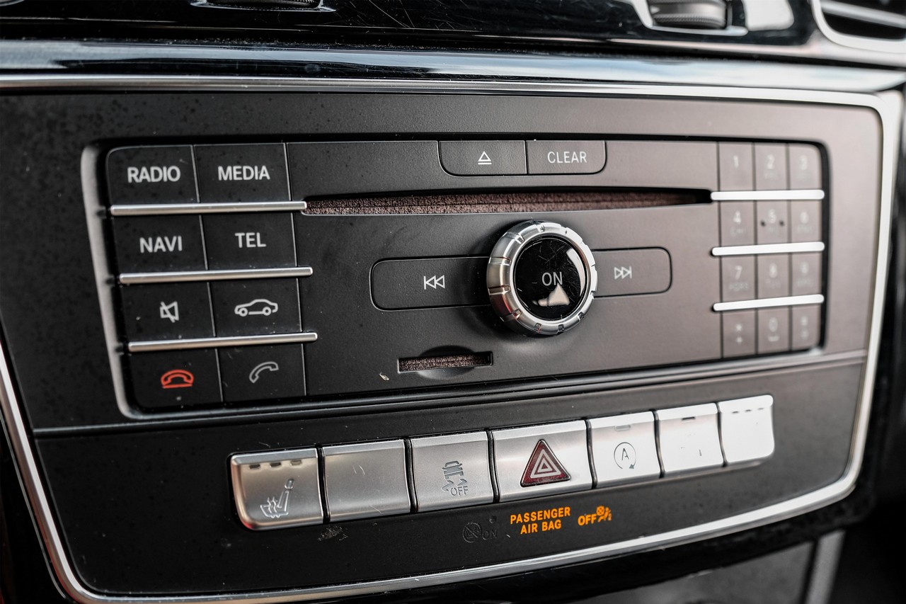 Mercedes-Benz GLS Vehicle Main Gallery Image 26