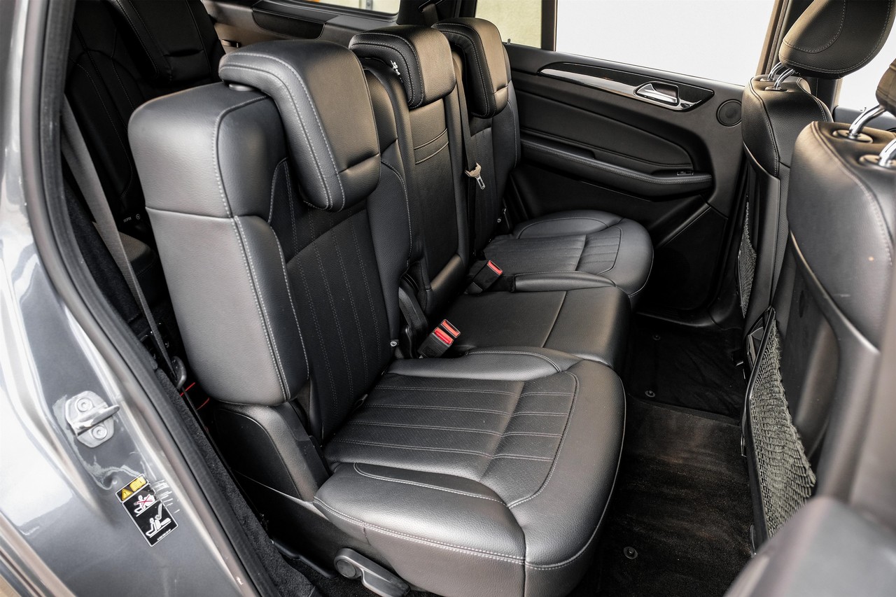 Mercedes-Benz GLS Vehicle Main Gallery Image 34