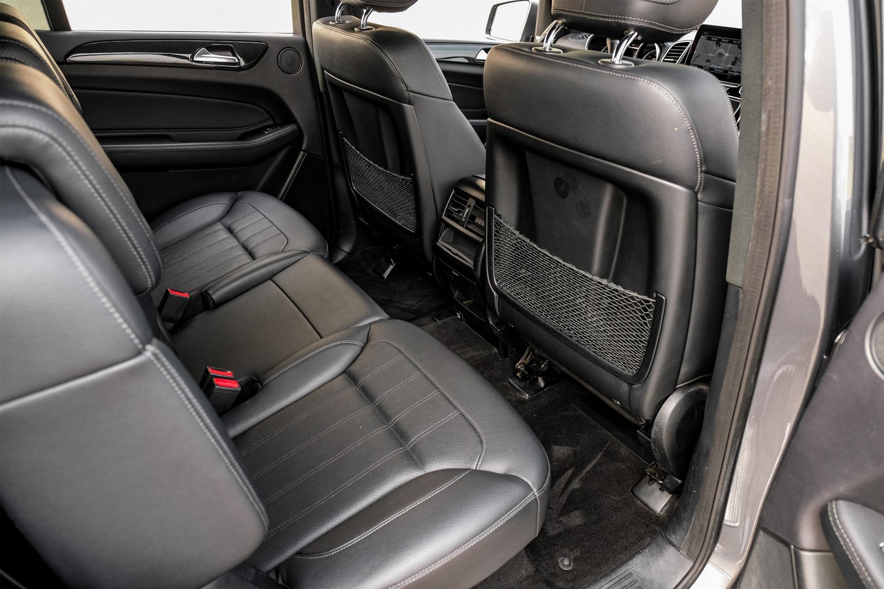 Mercedes-Benz GLS Vehicle Main Gallery Image 35