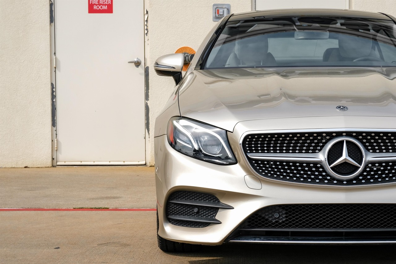 Mercedes-Benz E-Class Vehicle Main Gallery Image 36