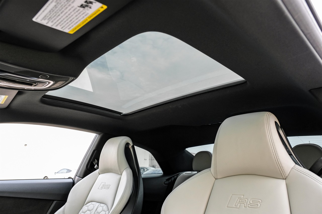 Audi RS 5 Coupe Vehicle Main Gallery Image 05