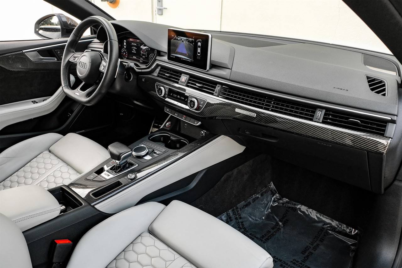Audi RS 5 Coupe Vehicle Main Gallery Image 13