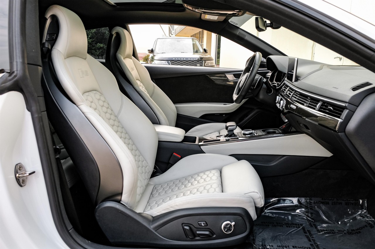 Audi RS 5 Coupe Vehicle Main Gallery Image 31