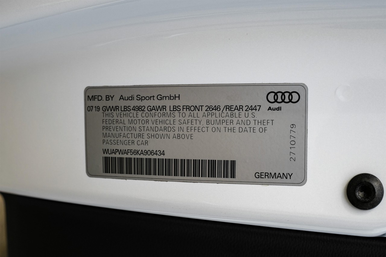 Audi RS 5 Coupe Vehicle Main Gallery Image 47