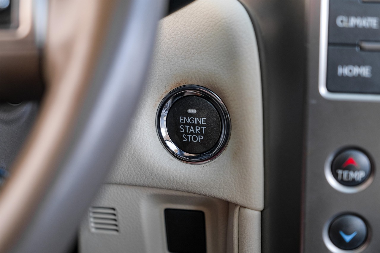 Lexus GX Vehicle Main Gallery Image 25