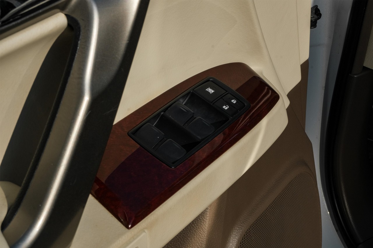 Lexus GX Vehicle Main Gallery Image 41
