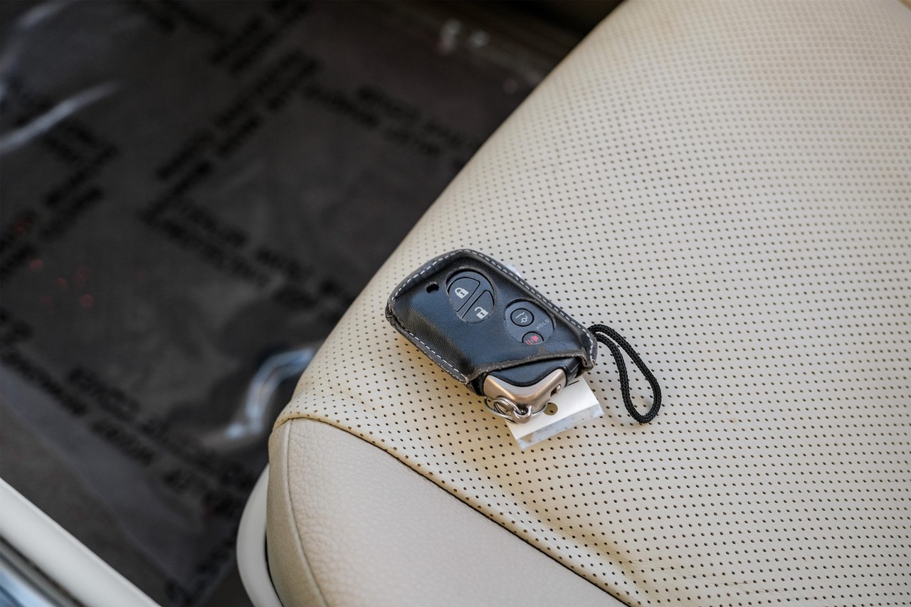 Lexus GX Vehicle Main Gallery Image 52