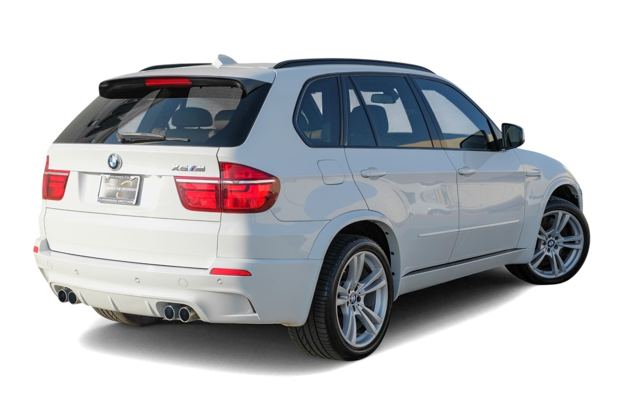 BMW X5 M Vehicle Main Gallery Image 08