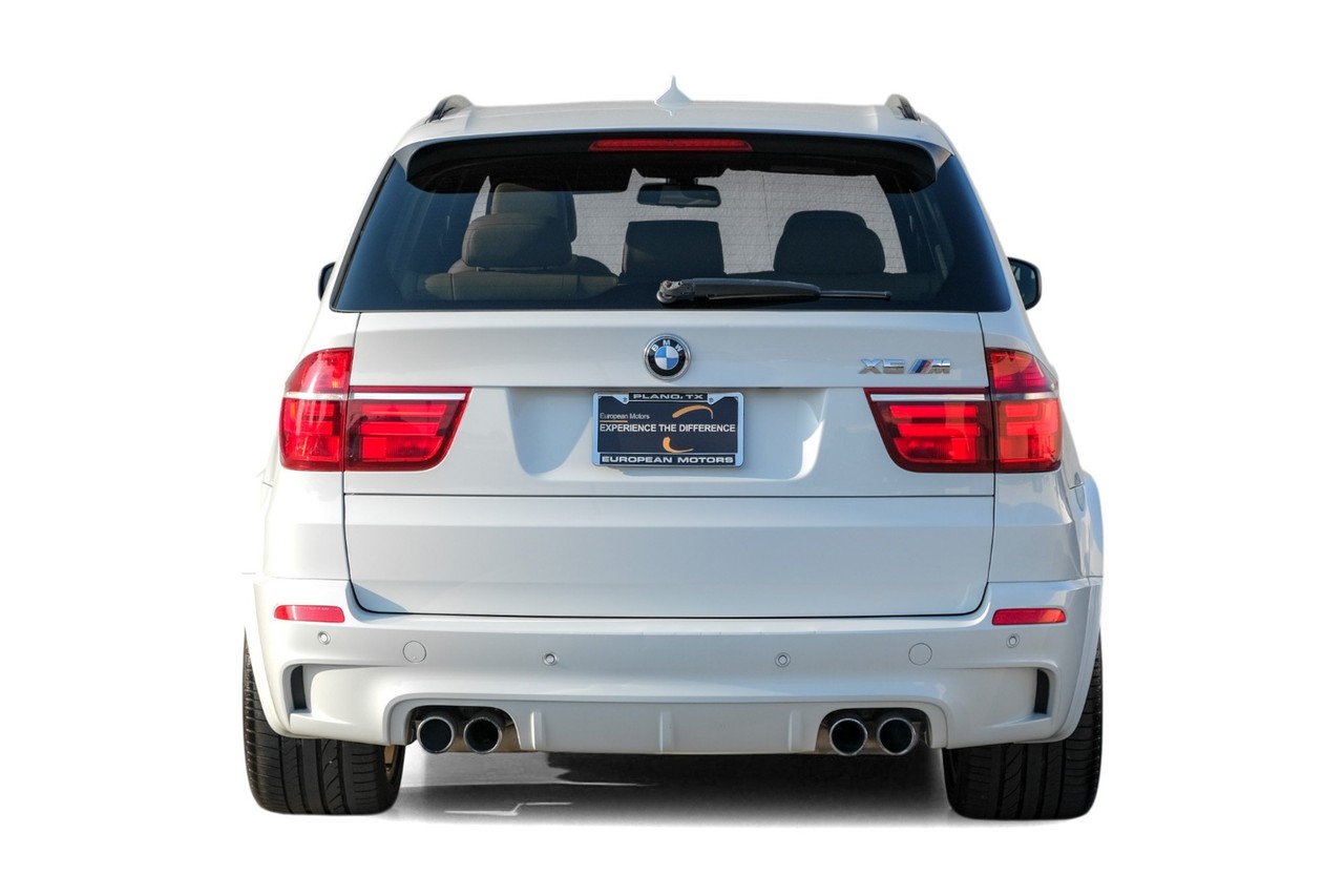 BMW X5 M Vehicle Main Gallery Image 09