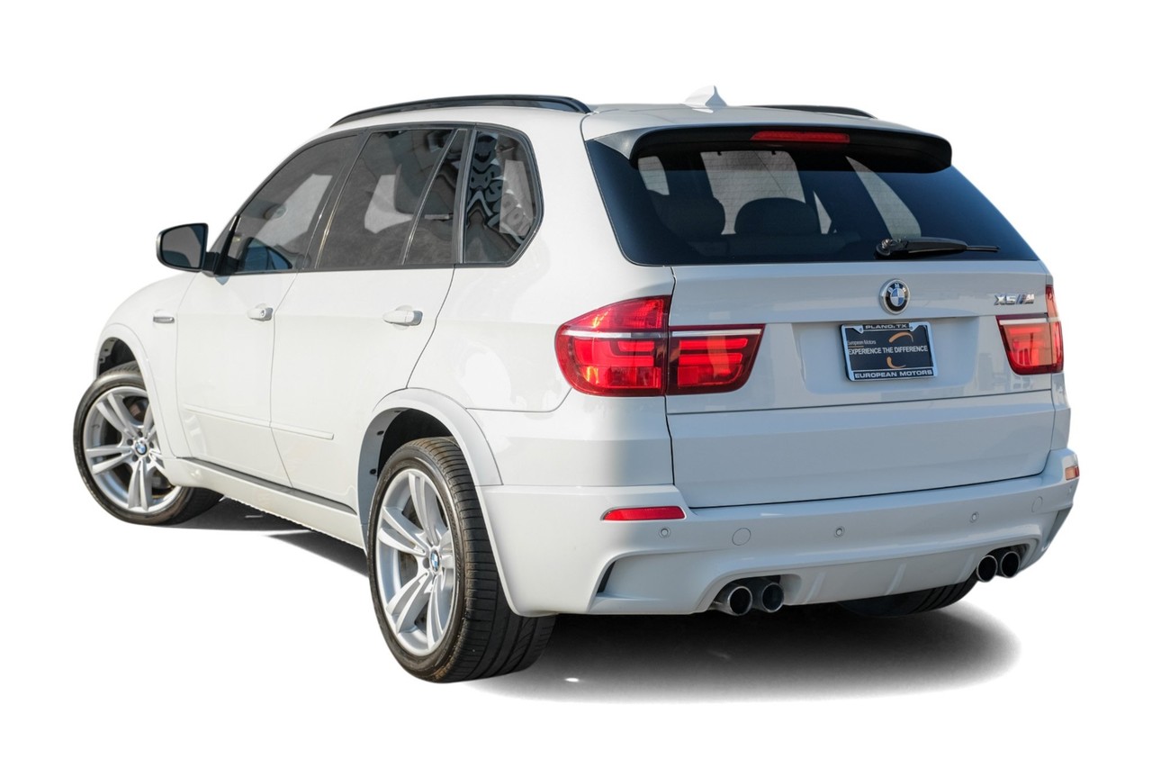 BMW X5 M Vehicle Main Gallery Image 10